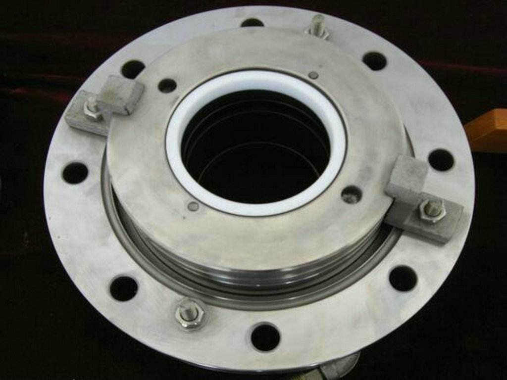 FAILURE ANALYSIS AND COUNTERMEASURE OF MECHANICAL SEAL OF CENTRIFUGAL PUMP